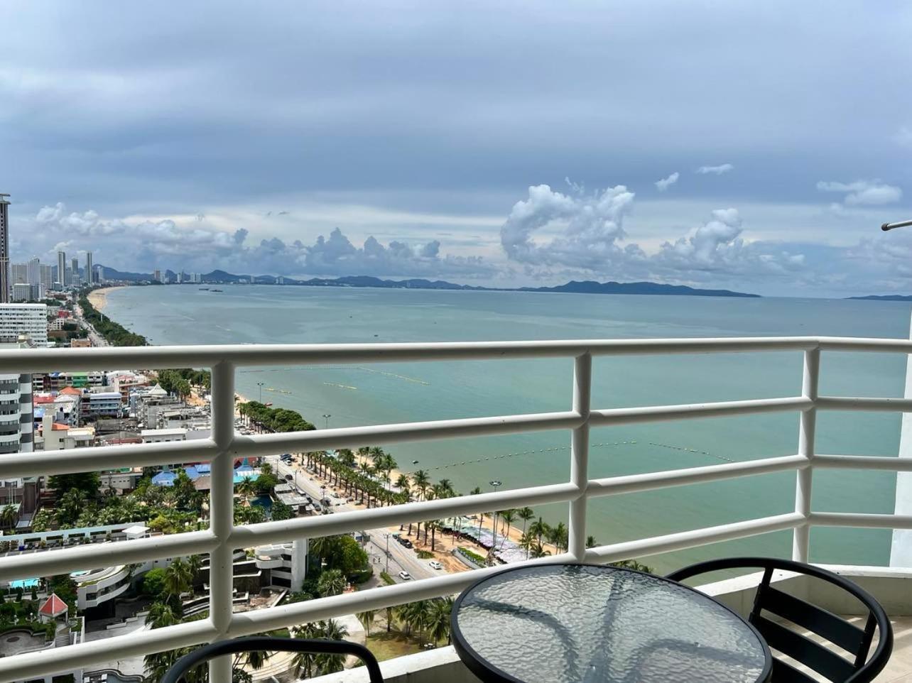 Viewtalay Beachfront By Nd Pattaya Εξωτερικό φωτογραφία
